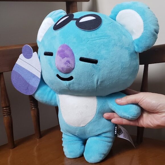 BT21 Blue Koala Wearing Sunglasses With A Drink - Picture 2 of 5